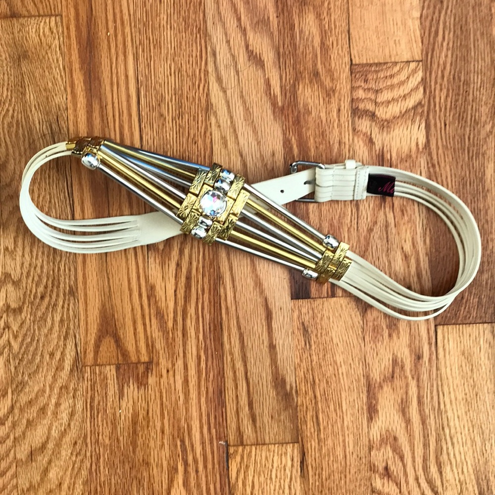 Front facing Statement Belt